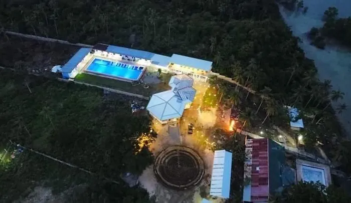 Resort Casa Delrio Camotes Esperanza